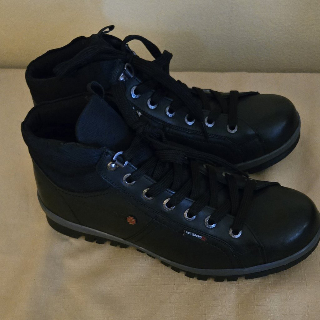 Brand New Womens Swiss Brand Black Ankle Boots Size 9 M